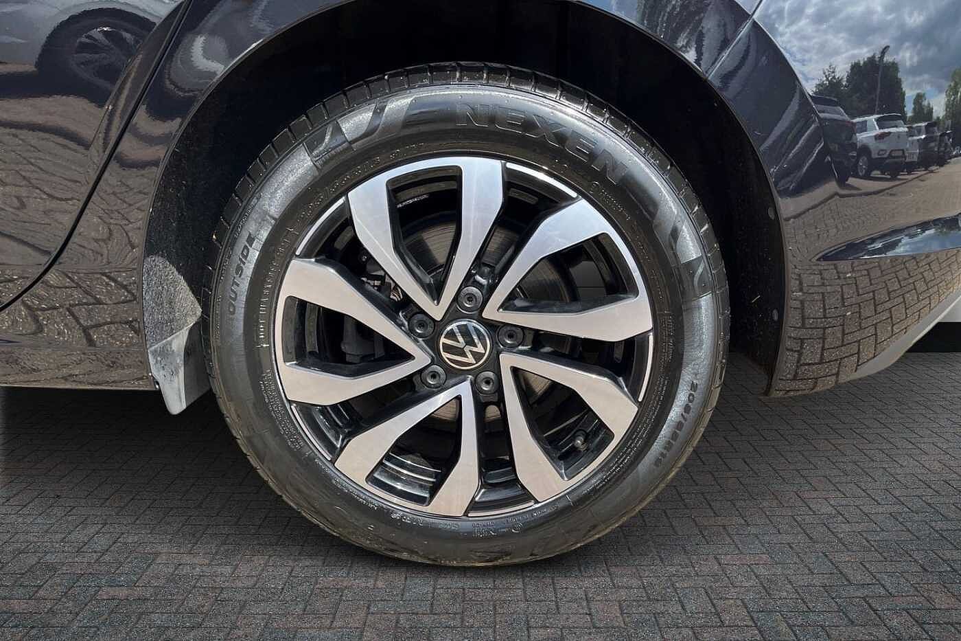 Volkswagen Golf 1.5 TSI Active Hatchback 5dr Petrol Manual Euro 6 (s/s) (150 ps) Rear camera & A